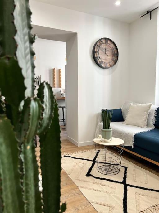 Studio 1 Neuf A 100 M Des Plages Et De La Gare Saint-Raphaël Exteriér fotografie