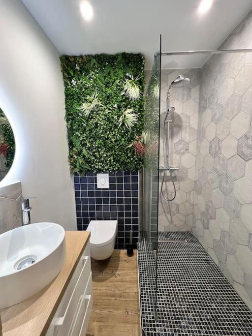 Studio 1 Neuf A 100 M Des Plages Et De La Gare Saint-Raphaël Exteriér fotografie